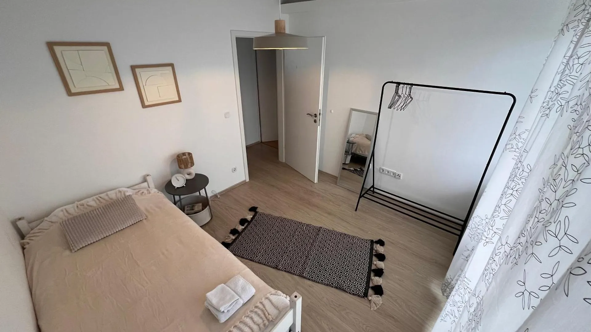 Gemuetliche 3 Zimmer Wohnung Mit Balkon Und Fernblick 纽伦堡 公寓